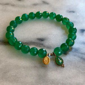 Satya green onyx hamsa stretch bracelet